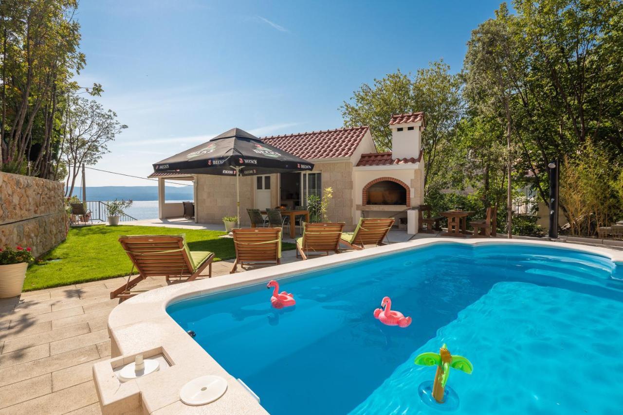 Villa Leoma With Heated Pool Marusici  外观 照片