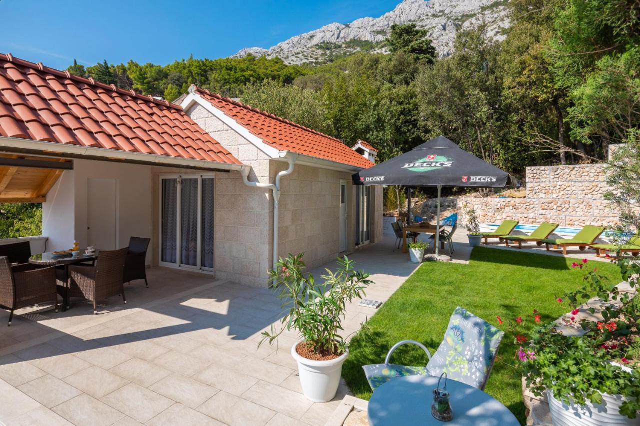 Villa Leoma With Heated Pool Marusici  外观 照片